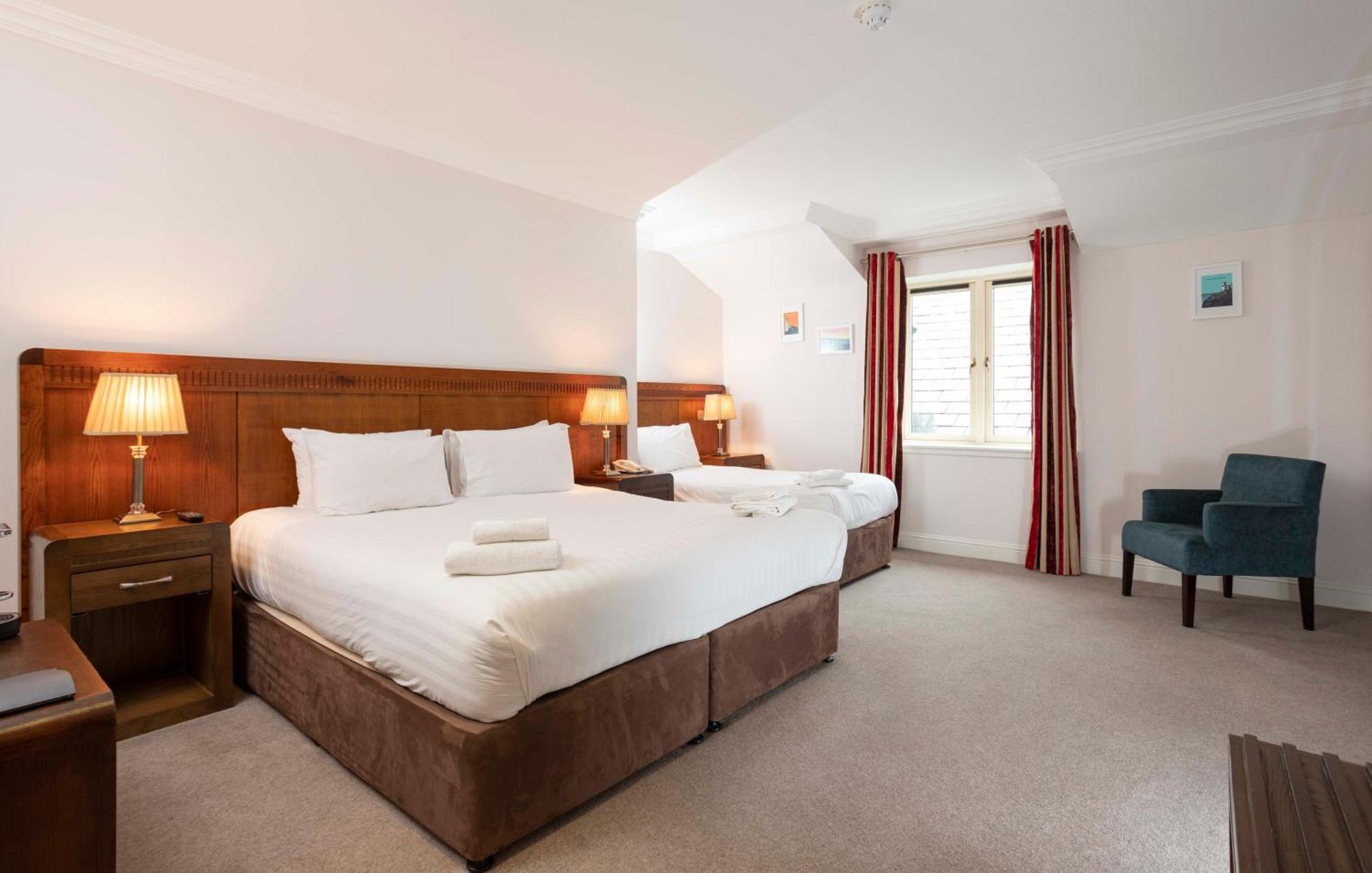 Schull Harbour Hotel & Leisure Centre エクステリア 写真